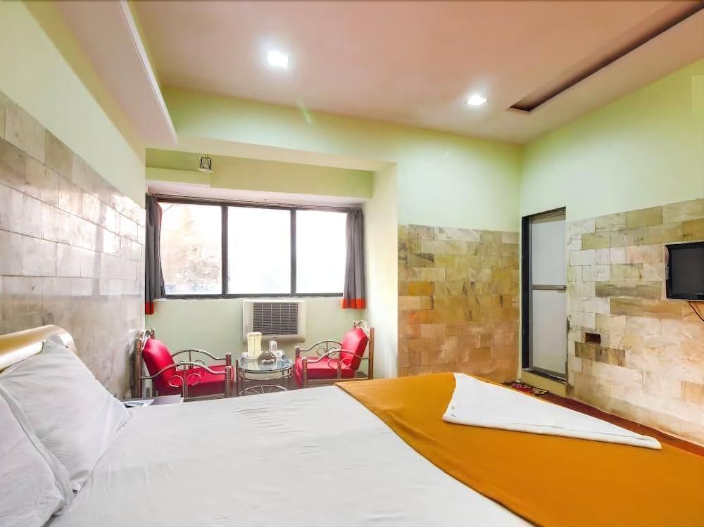 Hotel Evergreen Mumbai